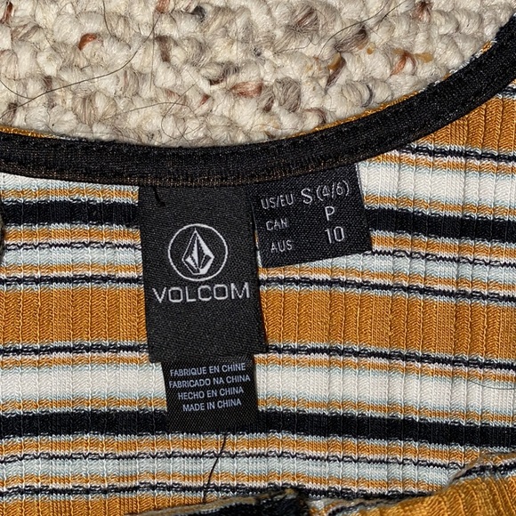 crop top - Picture 4 of 4